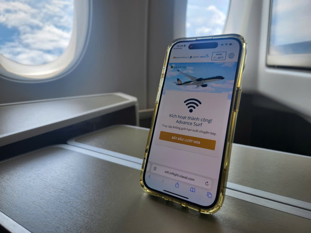 Vietnam Airlines chính thức cung cấp dịch vụ kết nối Internet trên máy bay.